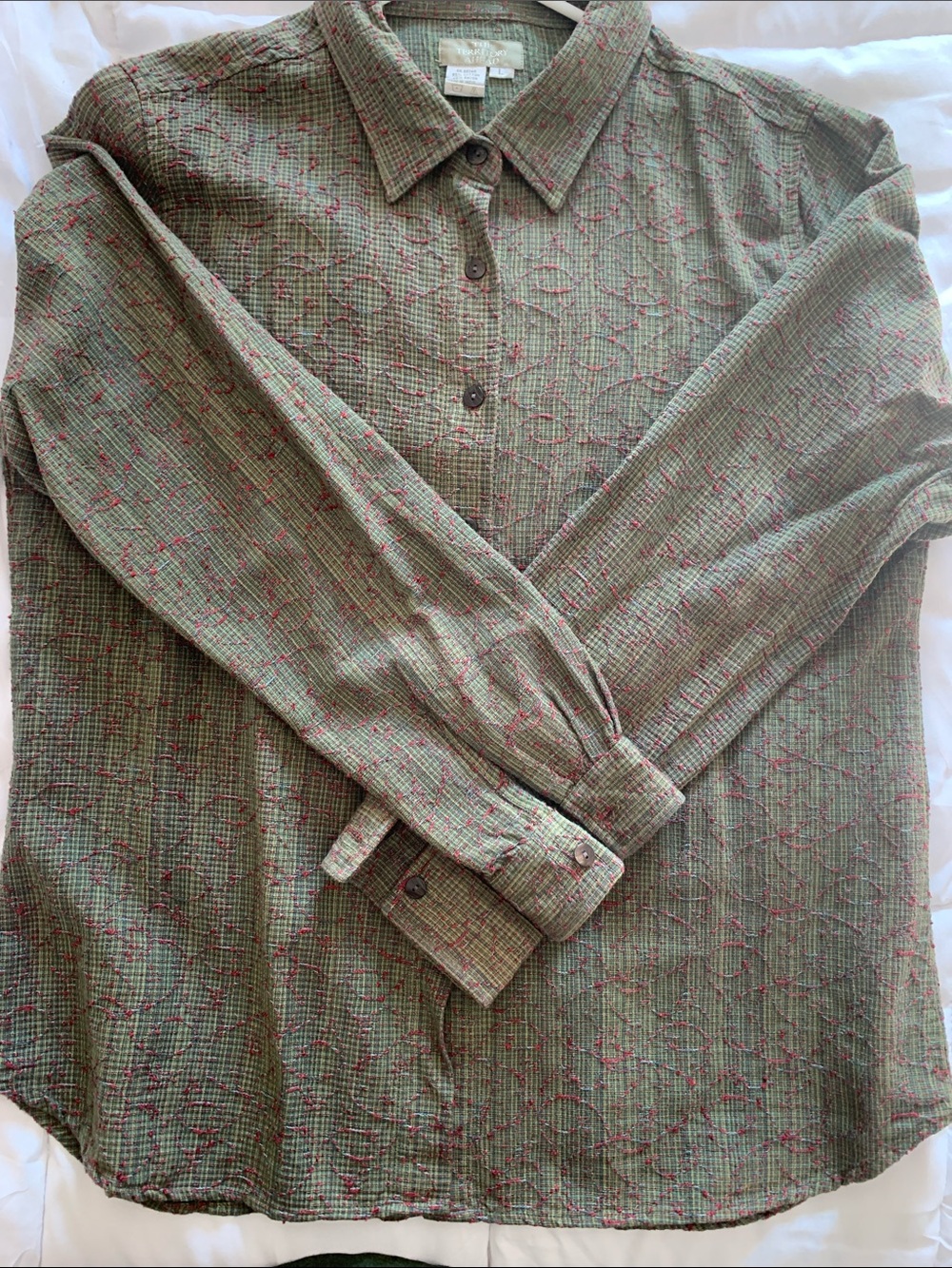 The Territory Ahead Women’s Large Olive Green Button-Up Shirt with Red Accents